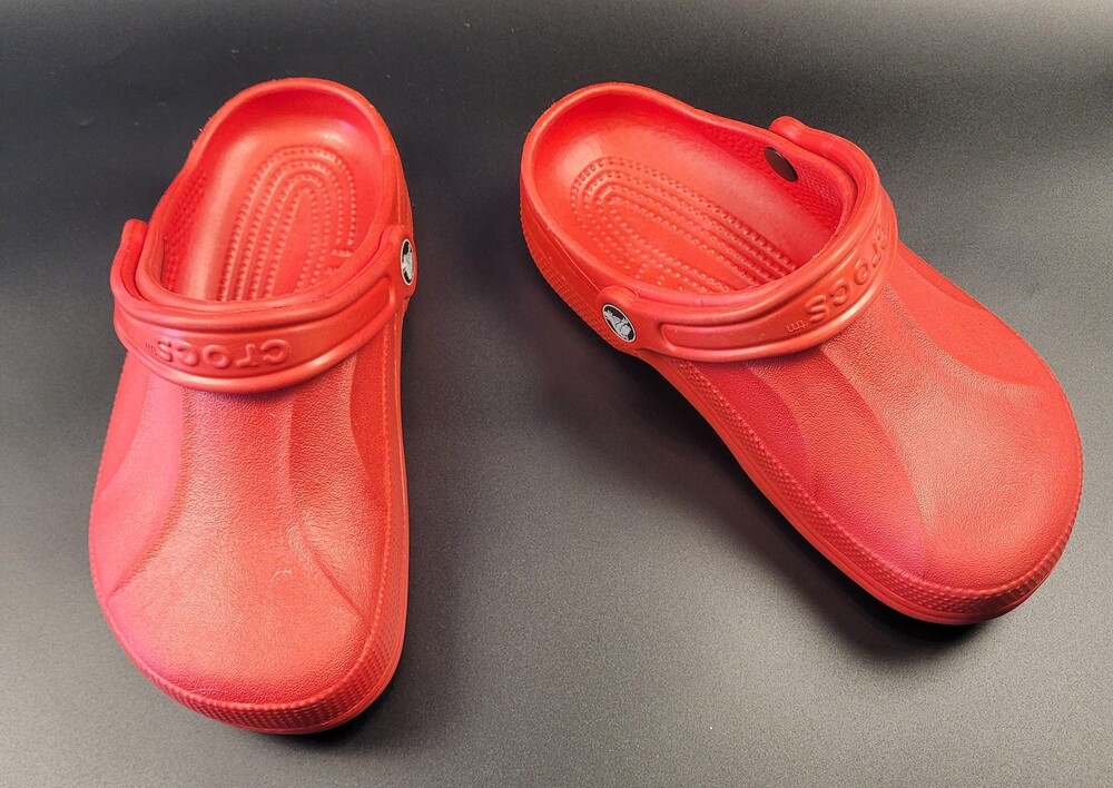Crocs Clog Shoes Unisex Mens Size 4 Womens 6 Red Slip On Comfort Sandals Foam